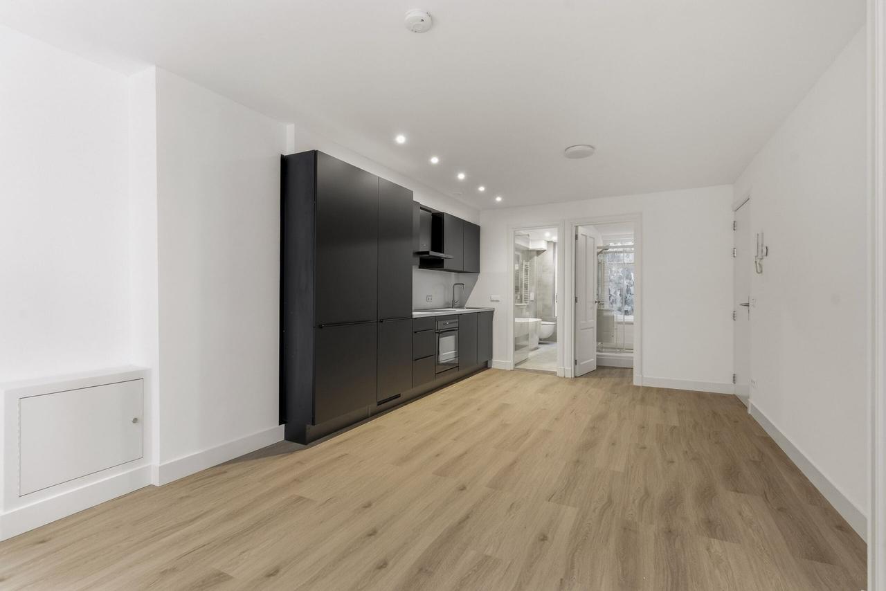 Apartment in the heart of Burgwallen-Nieuwe Zijde - Image 2