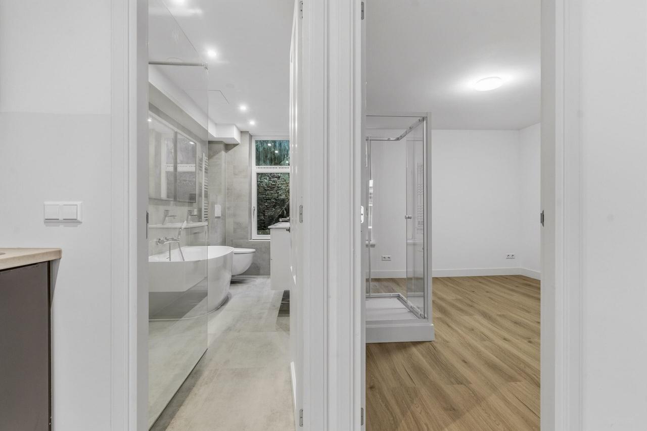 Apartment in the heart of Burgwallen-Nieuwe Zijde - Image 13