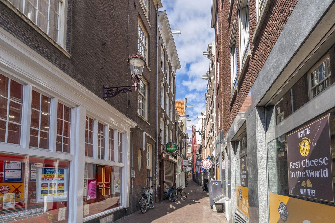 Apartment in the heart of Burgwallen-Nieuwe Zijde - Image 20