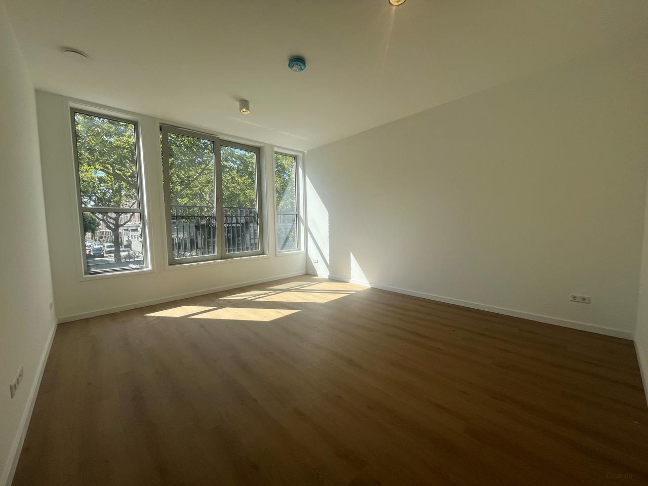 4-Room Apartment for Sharers on 's-Gravendijkwal - Image 3