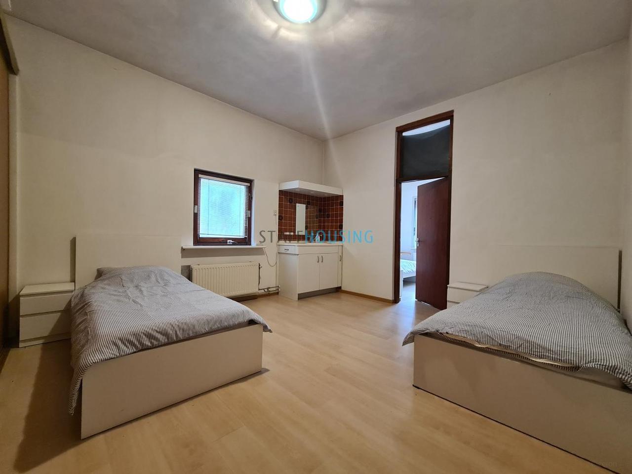 Gemeubileerd 4-kamerappartement met balkon - Afbeelding 7