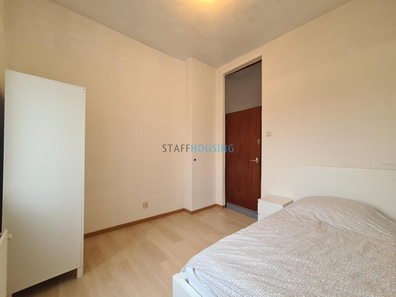 Gemeubileerd 4-kamerappartement met balkon - Afbeelding 11