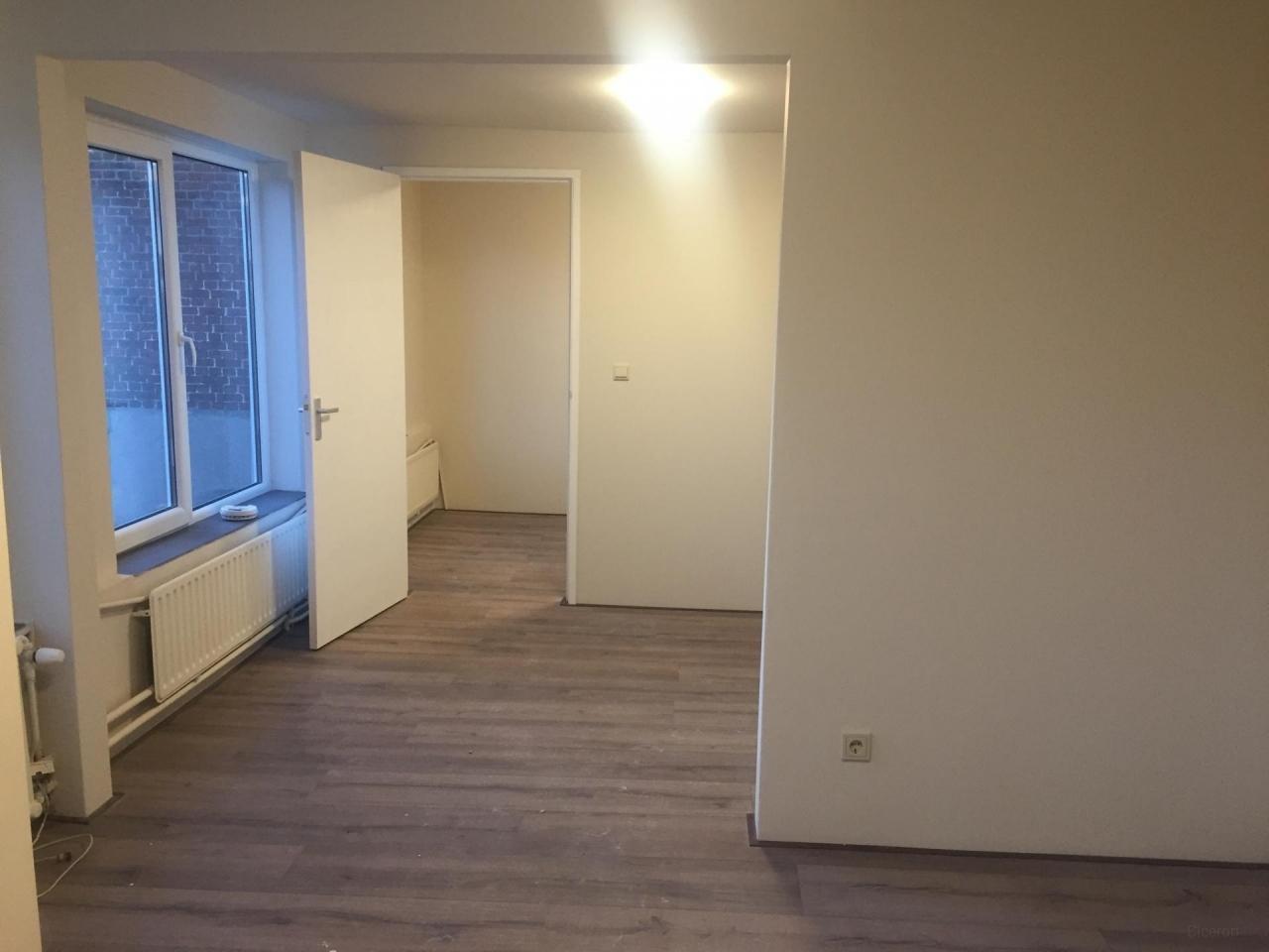 Gemeubileerde studio met aparte slaapkamer - Afbeelding 1