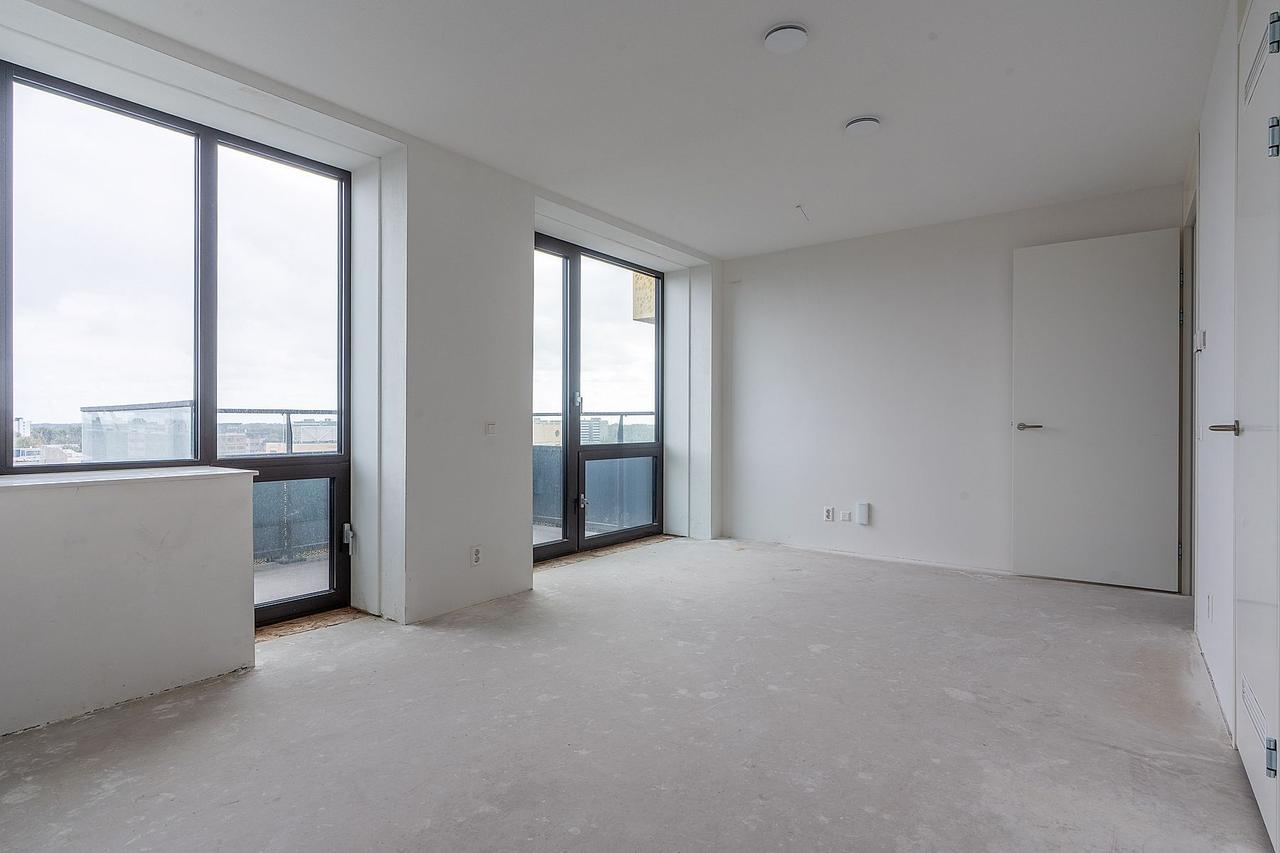 New 1-Bedroom Apartment with Balcony in SPOT - Image 3