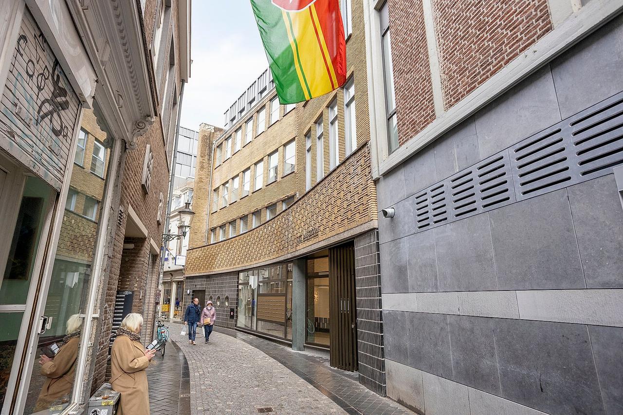 Studio with balcony overlooking courtyard in Maastricht - Image 1