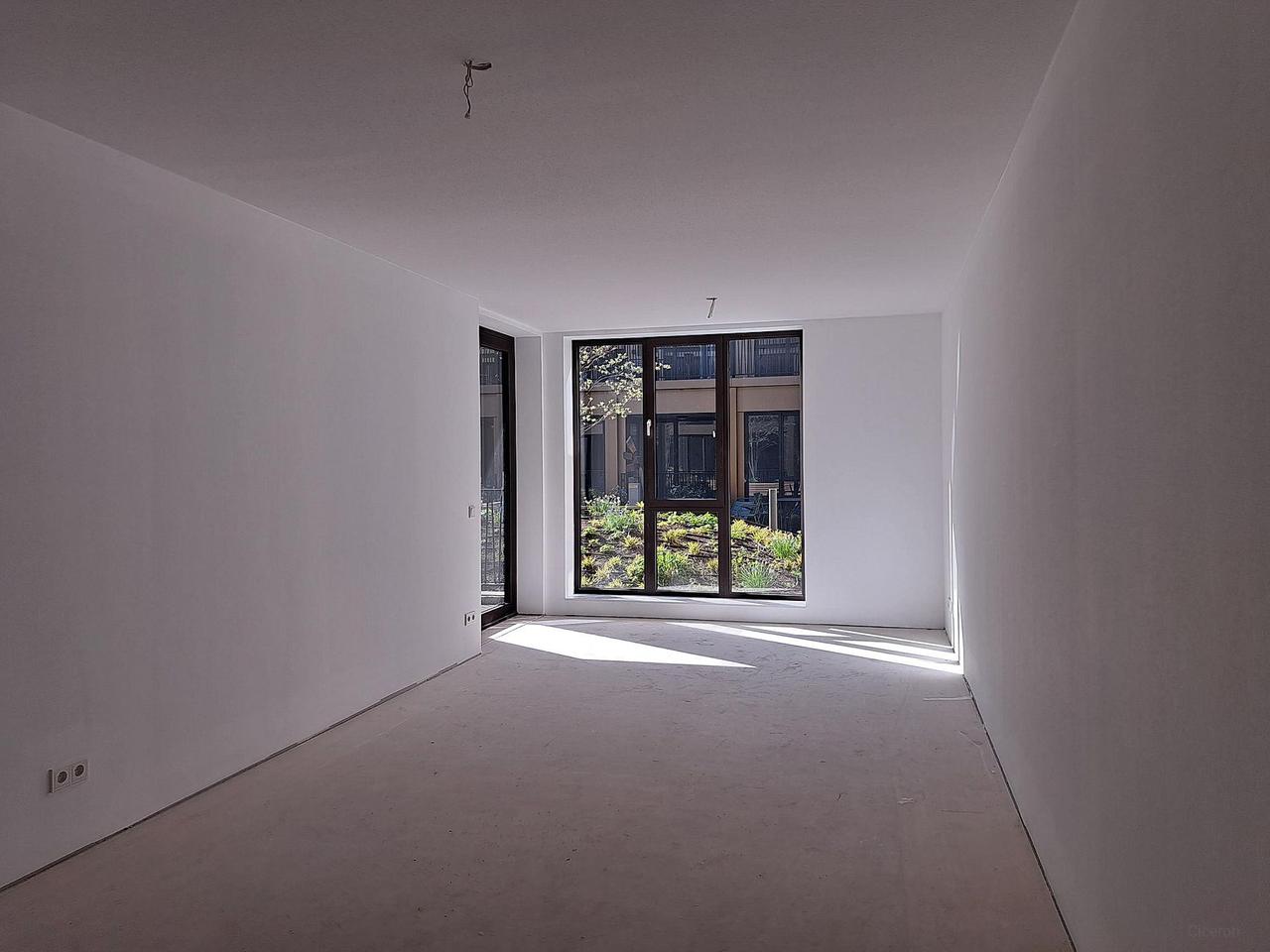 Studio with balcony overlooking courtyard in Maastricht - Image 3
