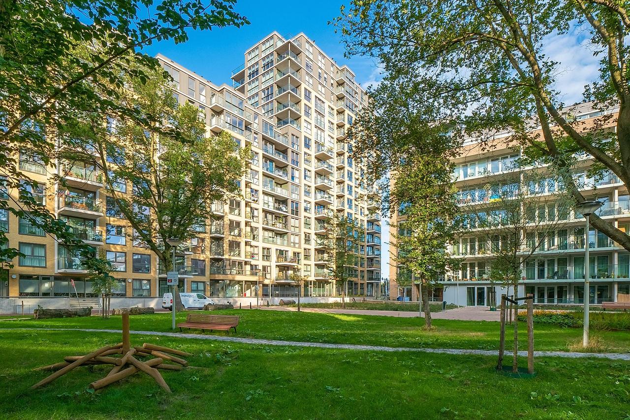 Studio with large balcony in Stadhoudersplantsoen - Image 1