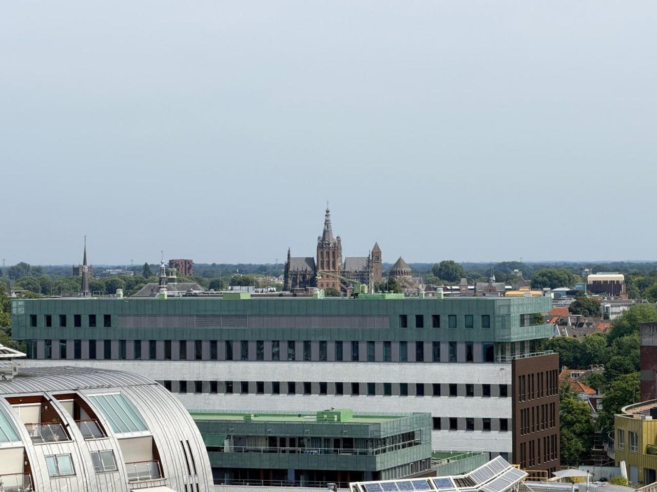 137 m² met 3 slaapkamers in Paleiskwartier - Afbeelding 17
