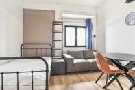 Furnished Studio with Roof Terrace in Amsterdam - Image 3