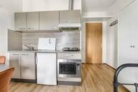 Furnished Studio with Roof Terrace in Amsterdam - Image 4