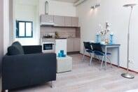 Furnished studio with rooftop terrace - Image 2