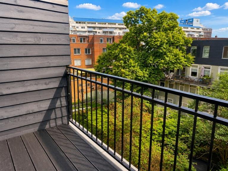 1-bedroom apartment with balcony in Oude Westen - Image 8