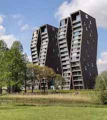 Uitzicht, 2 balkons en rust op 9 hoog