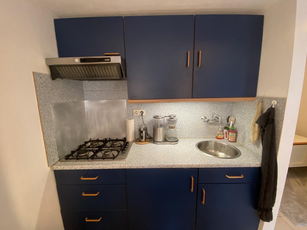Bright Studio with Separate Bedroom in Heugem - Image 5