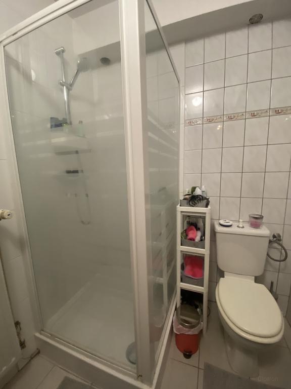 Bright Studio with Separate Bedroom in Heugem - Image 11