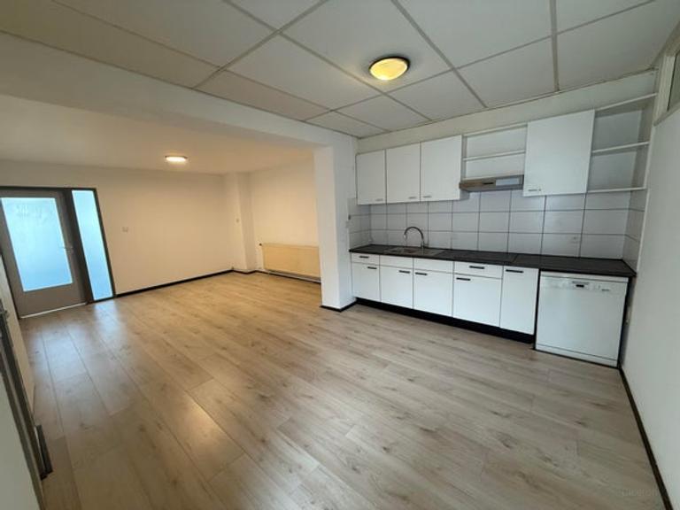 Ground Floor Apartment with Terrace in Hoensbroek - Image 4