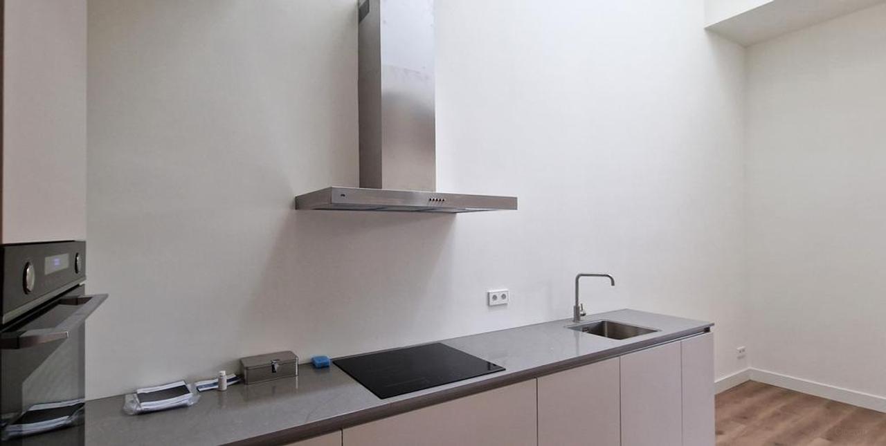 4-Room Apartment with 2 Bathrooms in Hoorn - Image 5