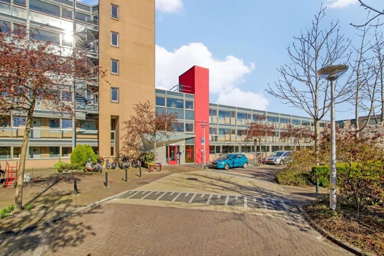 2-Bedroom Apartment with Terrace in Westwijk - Image 1