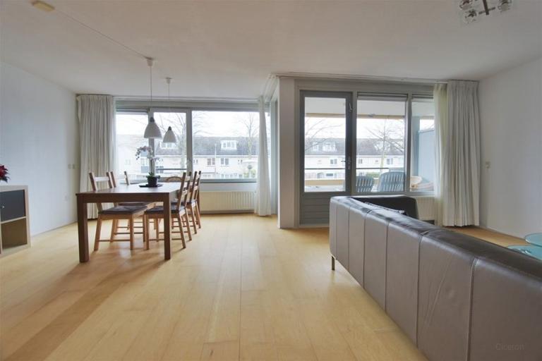 2-Bedroom Apartment with Terrace in Westwijk - Image 5