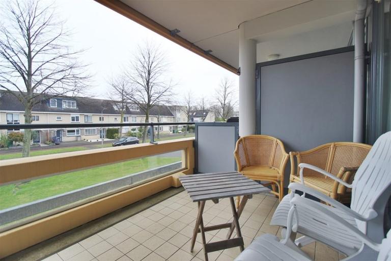 2-Bedroom Apartment with Terrace in Westwijk - Image 8