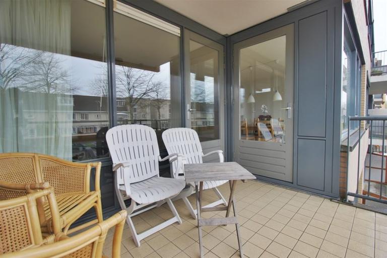 2-Bedroom Apartment with Terrace in Westwijk - Image 10