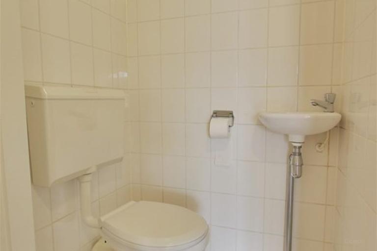 2-Bedroom Apartment with Terrace in Westwijk - Image 23