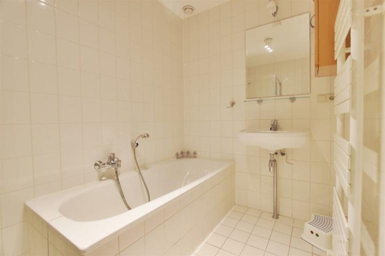2-Bedroom Apartment with Terrace in Westwijk - Image 25