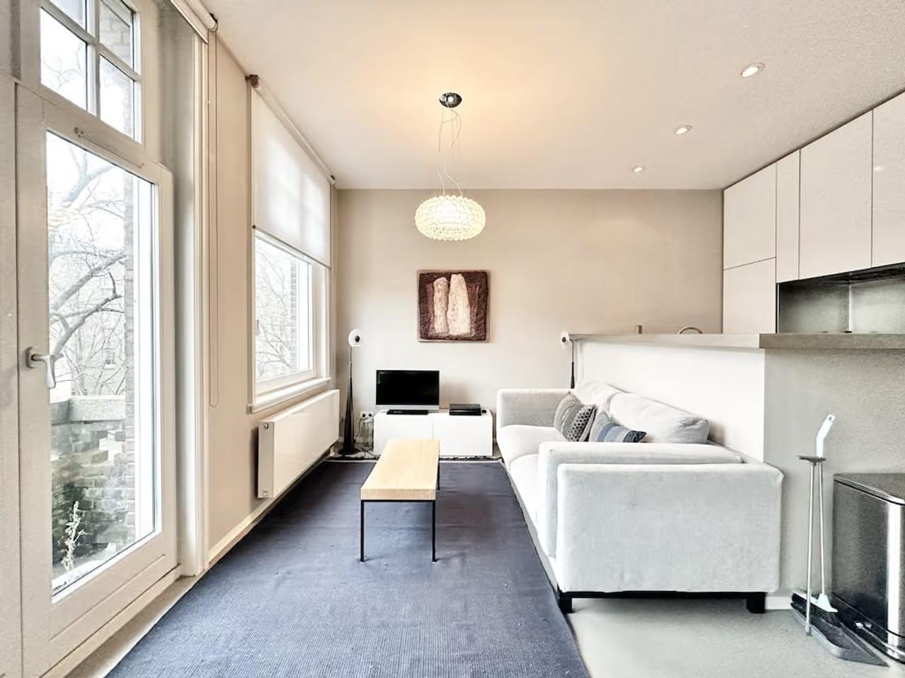 Gemeubileerd 2-kamerappartement met balkon - Afbeelding 4