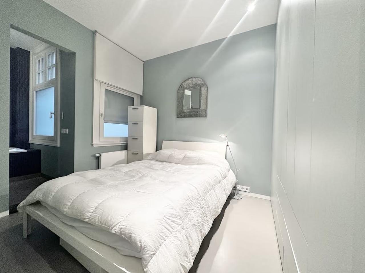 Gemeubileerd 2-kamerappartement met balkon - Afbeelding 9