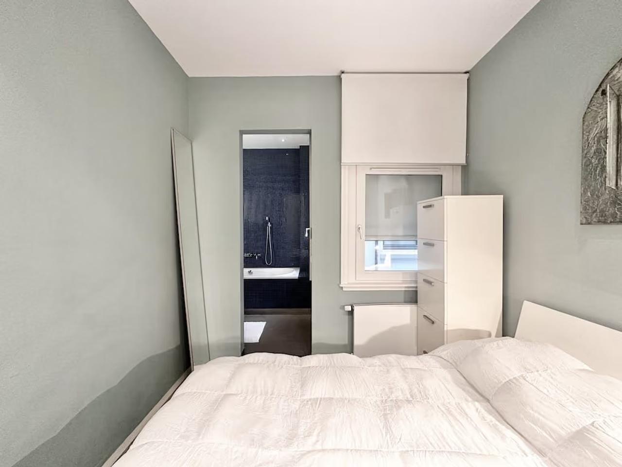 Gemeubileerd 2-kamerappartement met balkon - Afbeelding 11