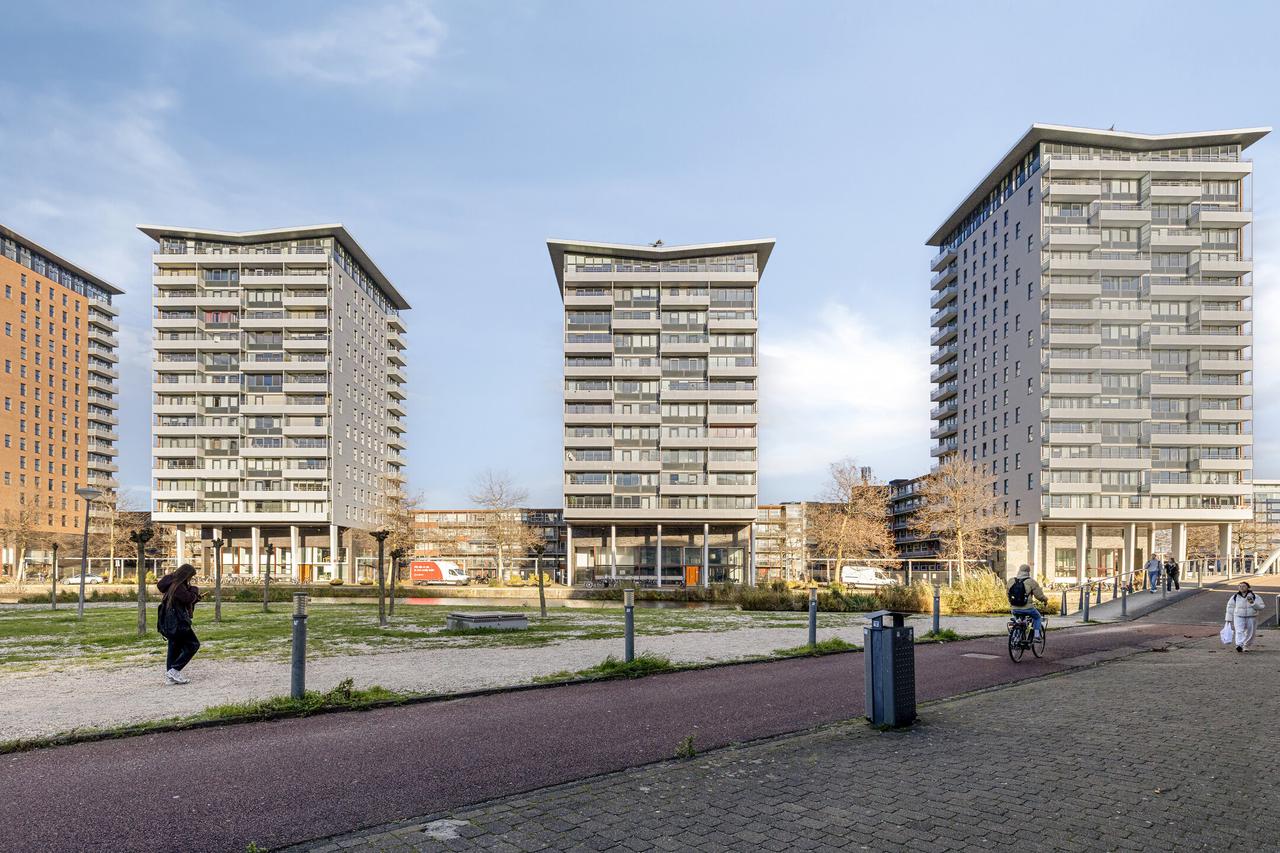 Licht 3-kamerappartement met balkon in Laakhaven - Afbeelding 1