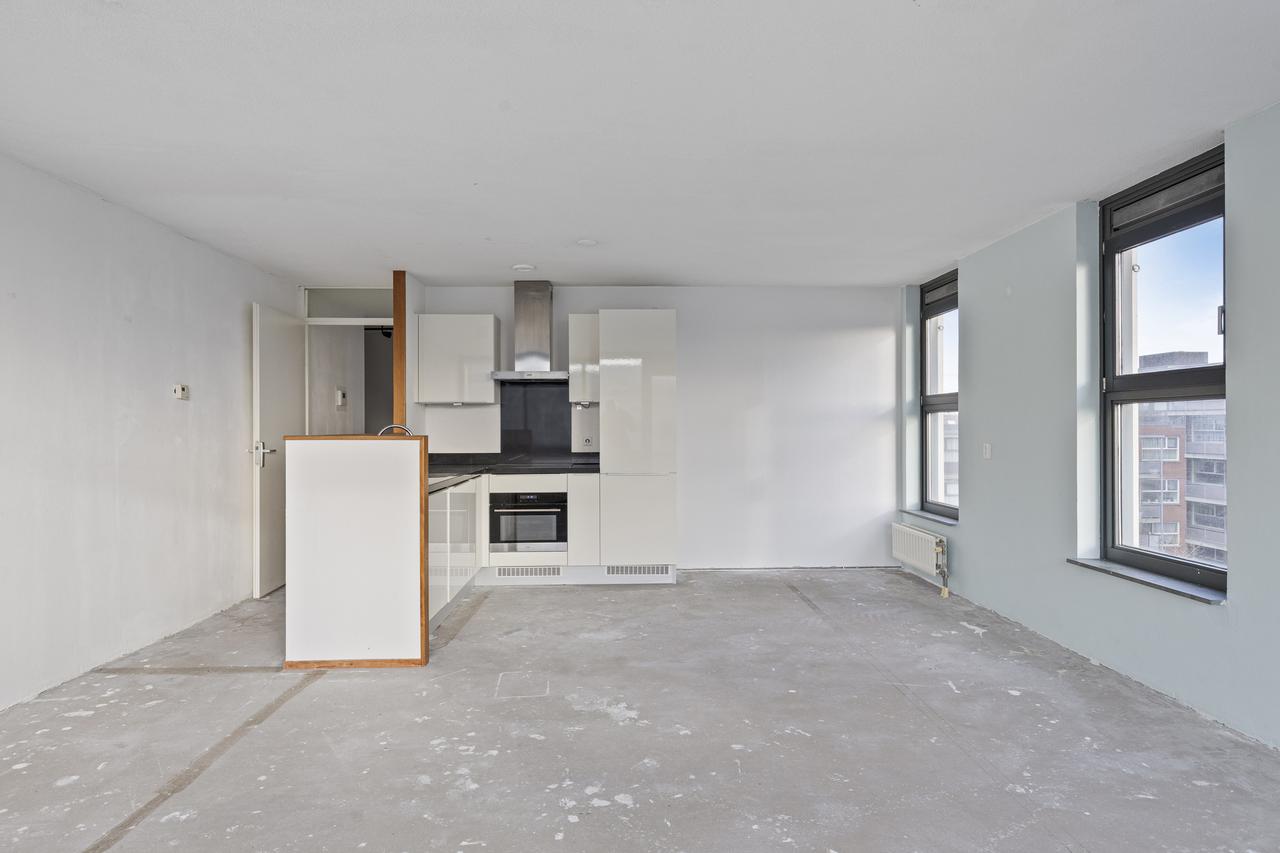 Licht 3-kamerappartement met balkon - Afbeelding 2