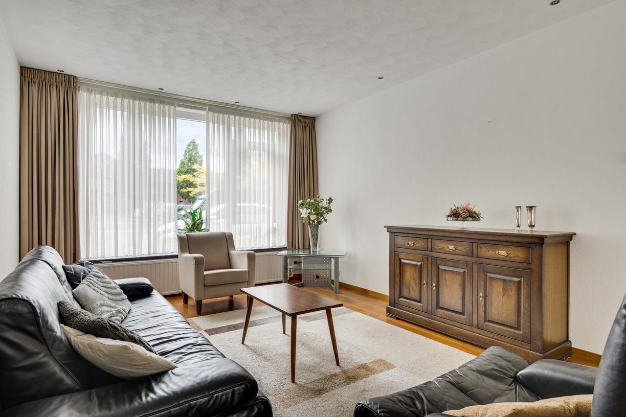 4-slaapkamer huurwoning met tuin en garage - Afbeelding 9