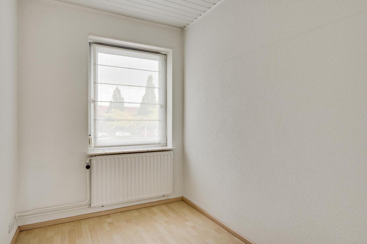 4-slaapkamer huurwoning met tuin en garage - Afbeelding 17