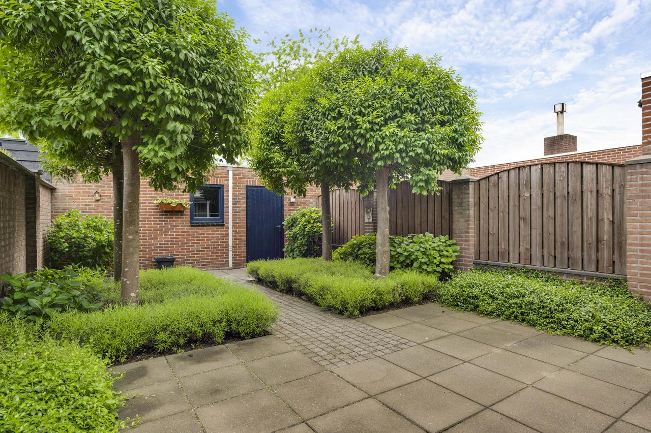 4-slaapkamer huurwoning met tuin en garage - Afbeelding 27