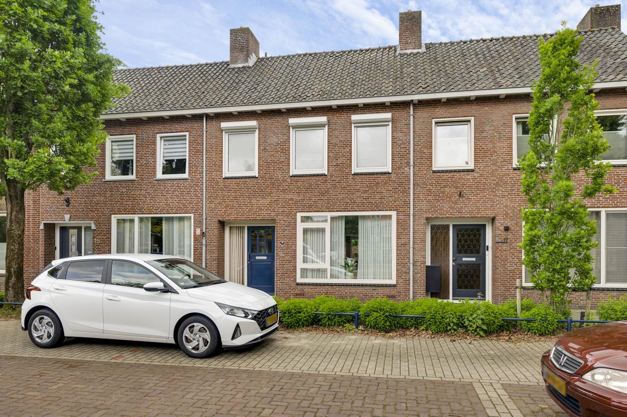 4-slaapkamer huurwoning met tuin en garage - Afbeelding 33