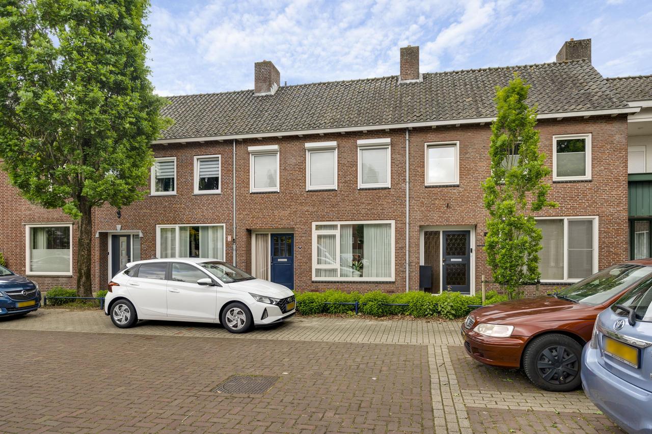 4-slaapkamer huurwoning met tuin en garage - Afbeelding 34