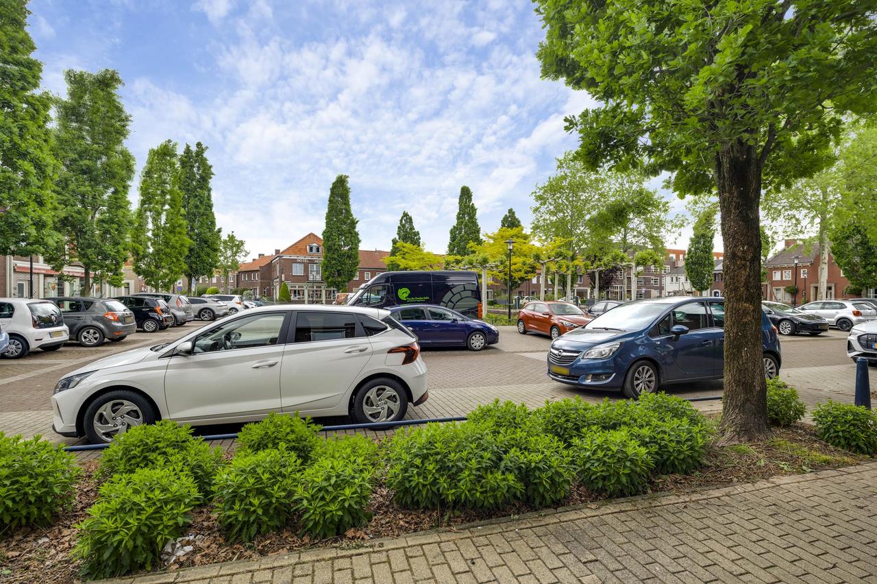 4-slaapkamer huurwoning met tuin en garage - Afbeelding 38