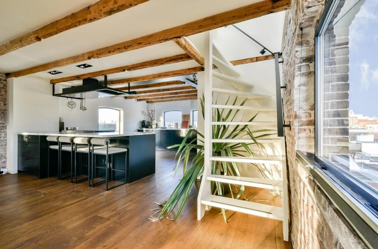 Loft met dakterras en uitzicht in centrum - Afbeelding 9