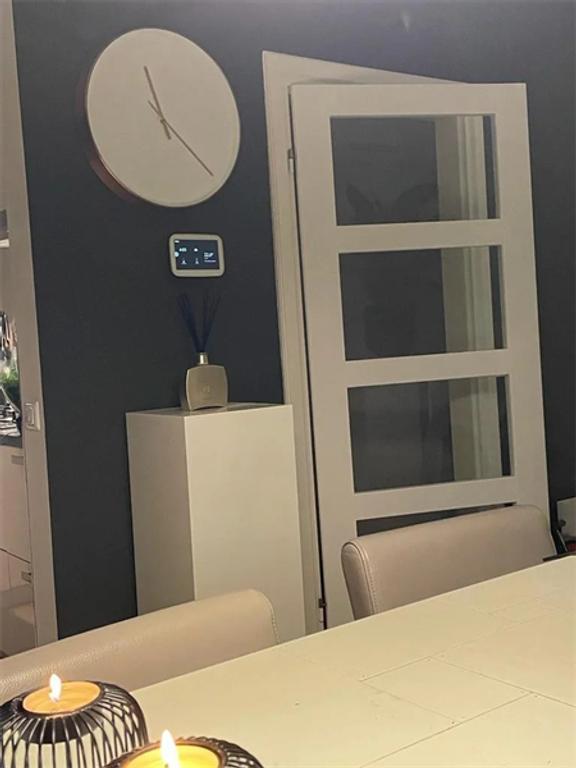 Tussenwoning met 3 slaapkamers en inloopkast - Afbeelding 3