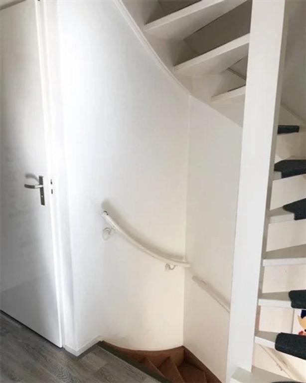 Tussenwoning met 3 slaapkamers en inloopkast - Afbeelding 7
