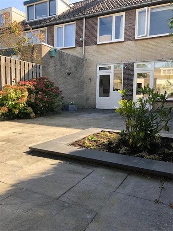 Tussenwoning met 3 slaapkamers en inloopkast - Afbeelding 8