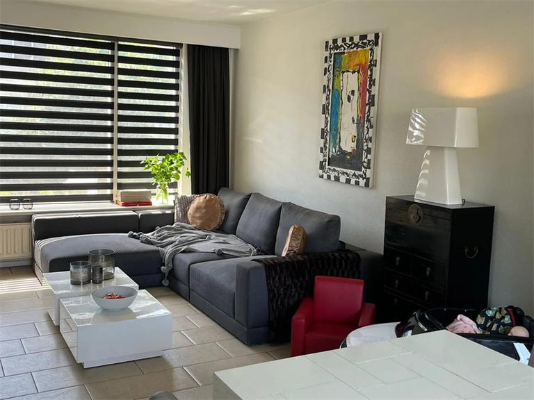 Tussenwoning met 3 slaapkamers en inloopkast - Afbeelding 9