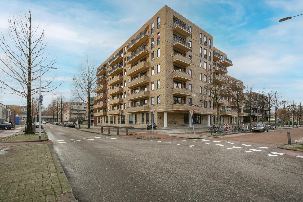 74 m² appartement met 2 slaapkamers - Afbeelding 2