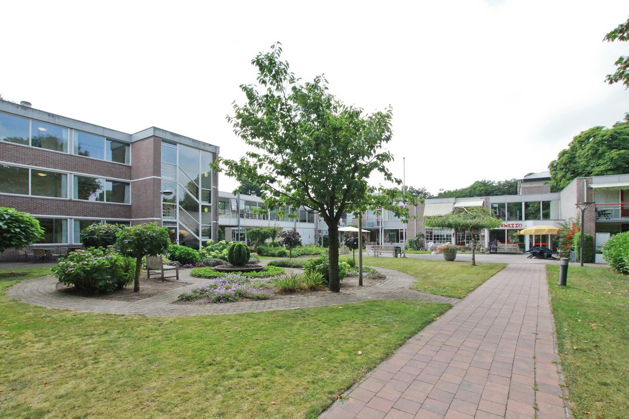 Senior Apartment with Balcony in Huis ter Heide - Image 2