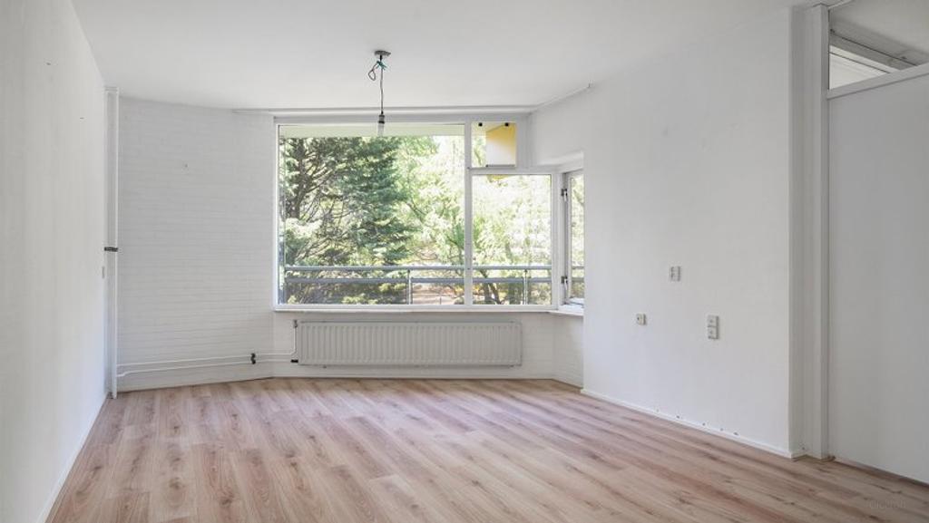 One-bedroom apartment with elevator in Rijswijk - Image 3