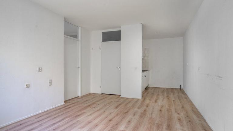 One-bedroom apartment with elevator in Rijswijk - Image 4
