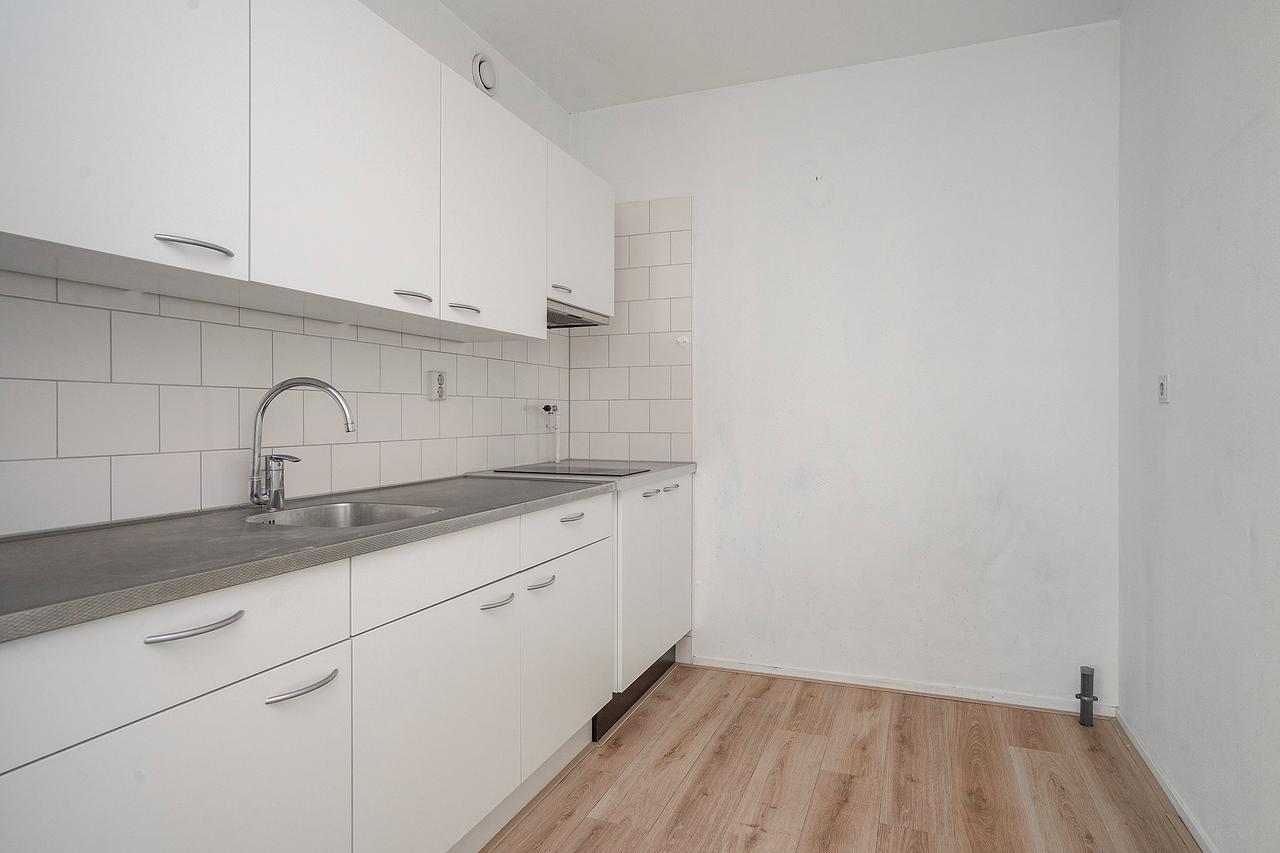 One-bedroom apartment with elevator in Rijswijk - Image 6