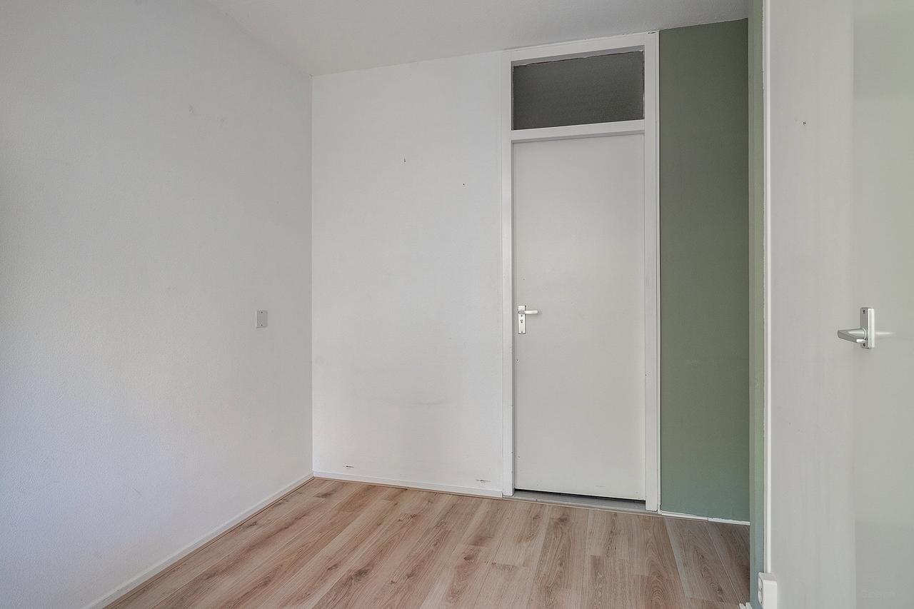 One-bedroom apartment with elevator in Rijswijk - Image 10