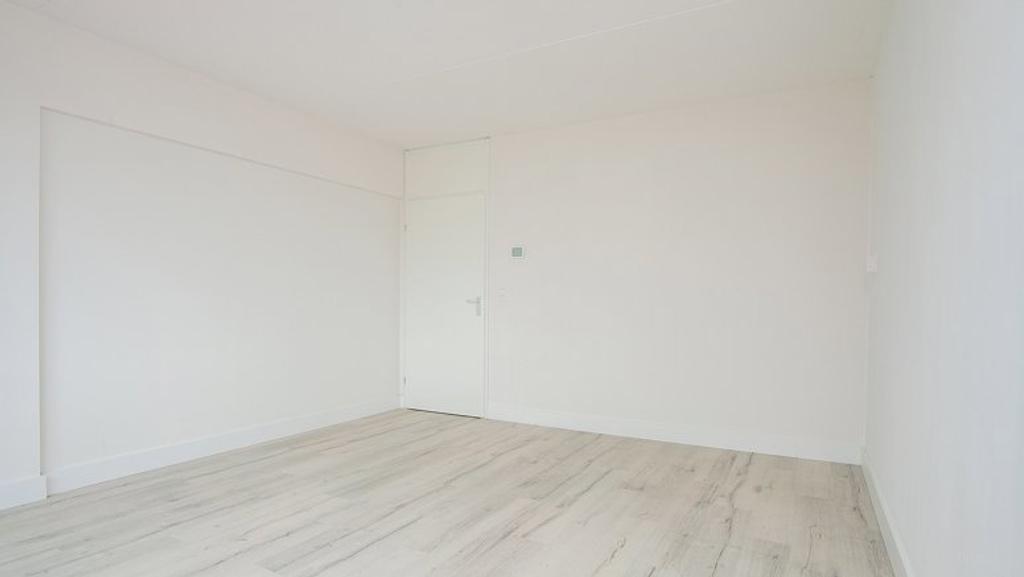 2-slaapkamerappartement met zonnig balkon - Afbeelding 2